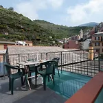 아파트 Casa Di Mezzo By Arbaspaa 마나롤라