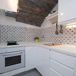 Casa Di Mezzo By Arbaspaa *