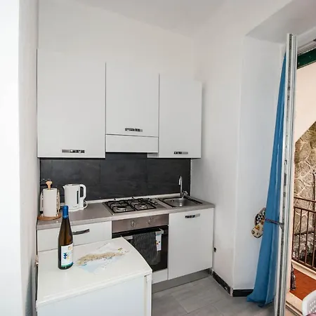 Casa Di Mezzo By Arbaspaa מנרולה