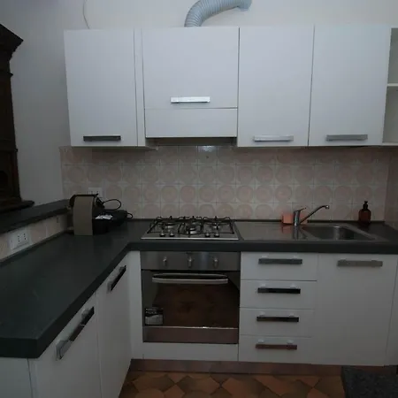 Casa Di Mezzo By Arbaspaa מנרולה