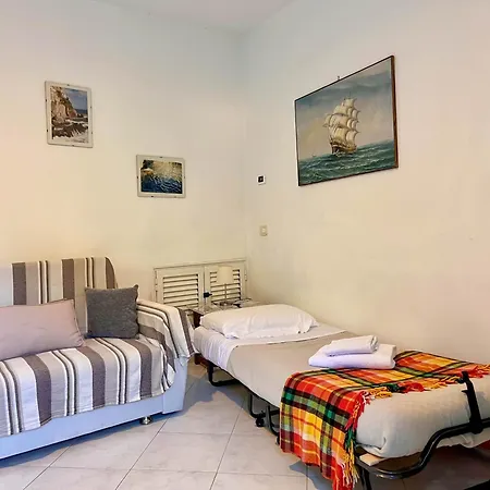 Casa Di Mezzo By Arbaspaa *