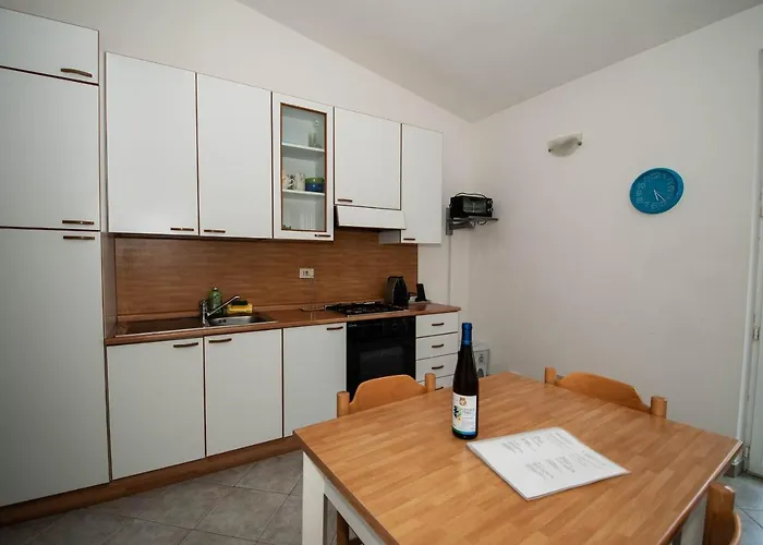 Casa Di Mezzo By Arbaspaa Apartman